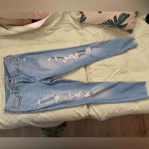 Ripped jeans size 28